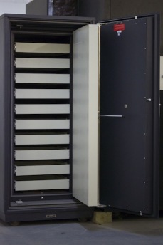 Used Schwab FireGuard 1 Hour Data Fire Safe Used Schwab FireGuard 1 Hour Data Fire Safe